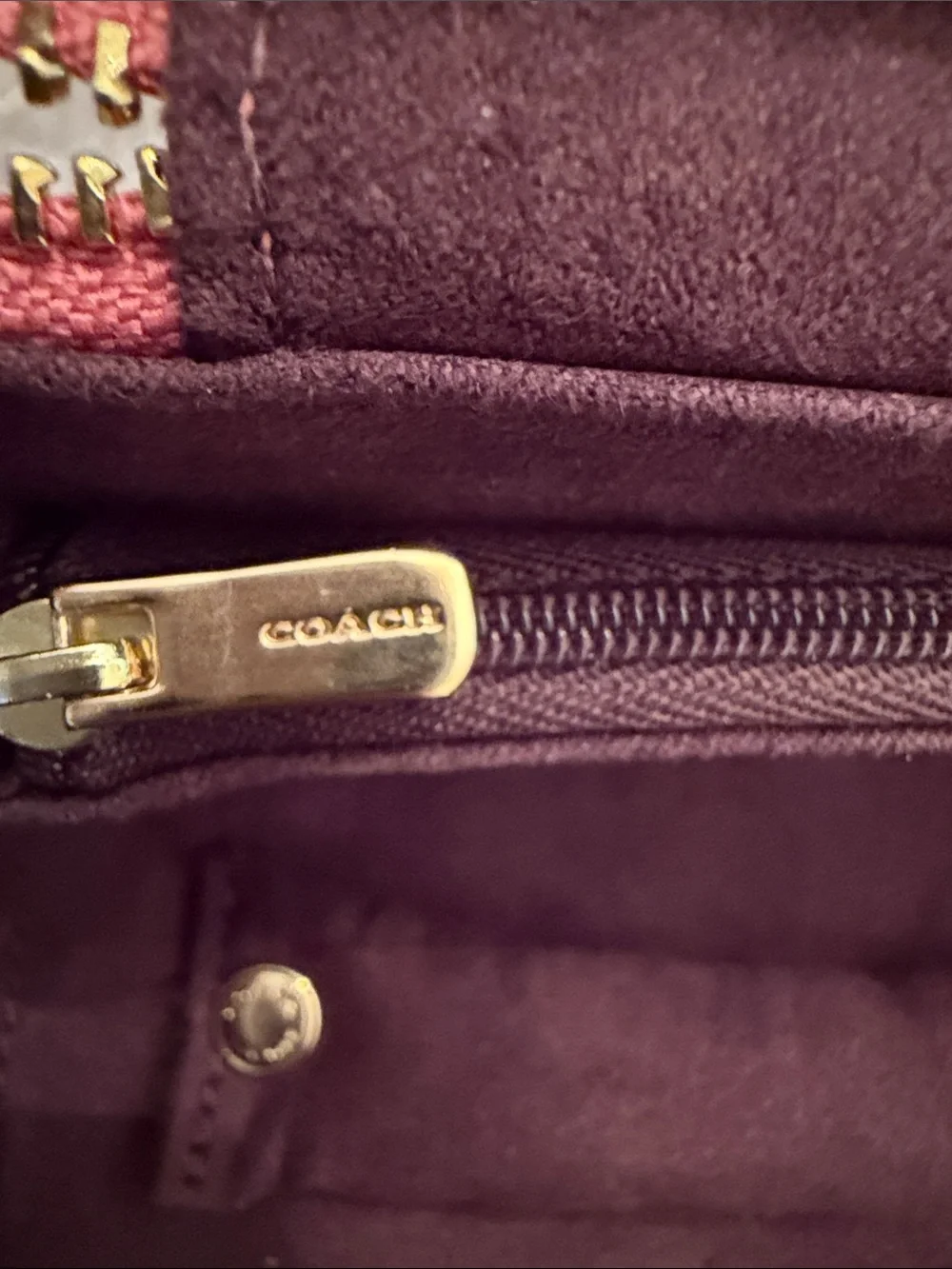 Coach Rose Pink Saffiano Jewelry case  with Gold Logo GUC suede inside